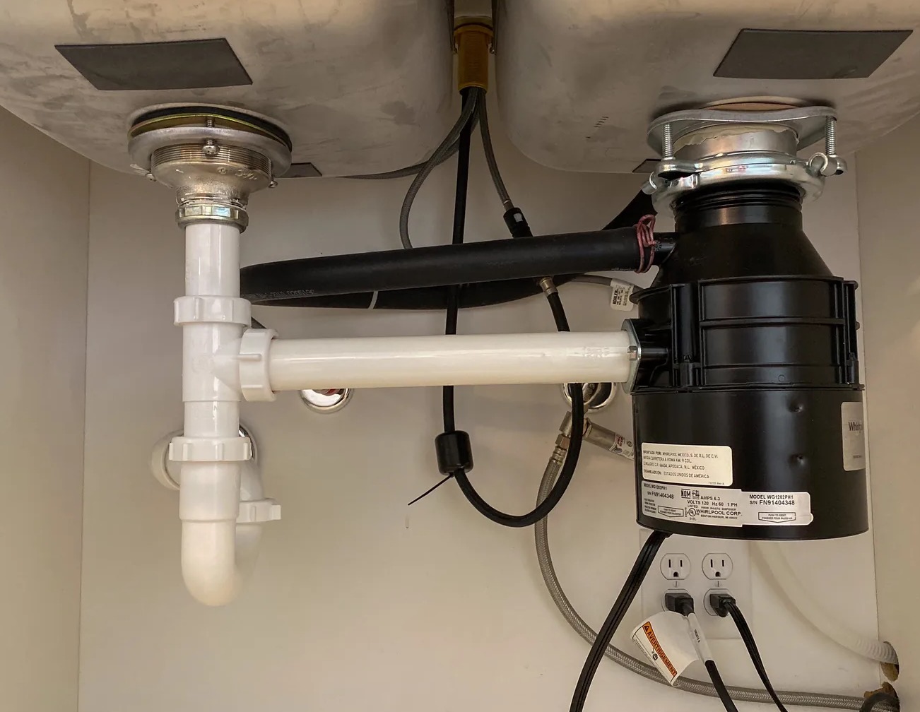 Leaky Garbage Disposal Cleanup in Detroit, MI